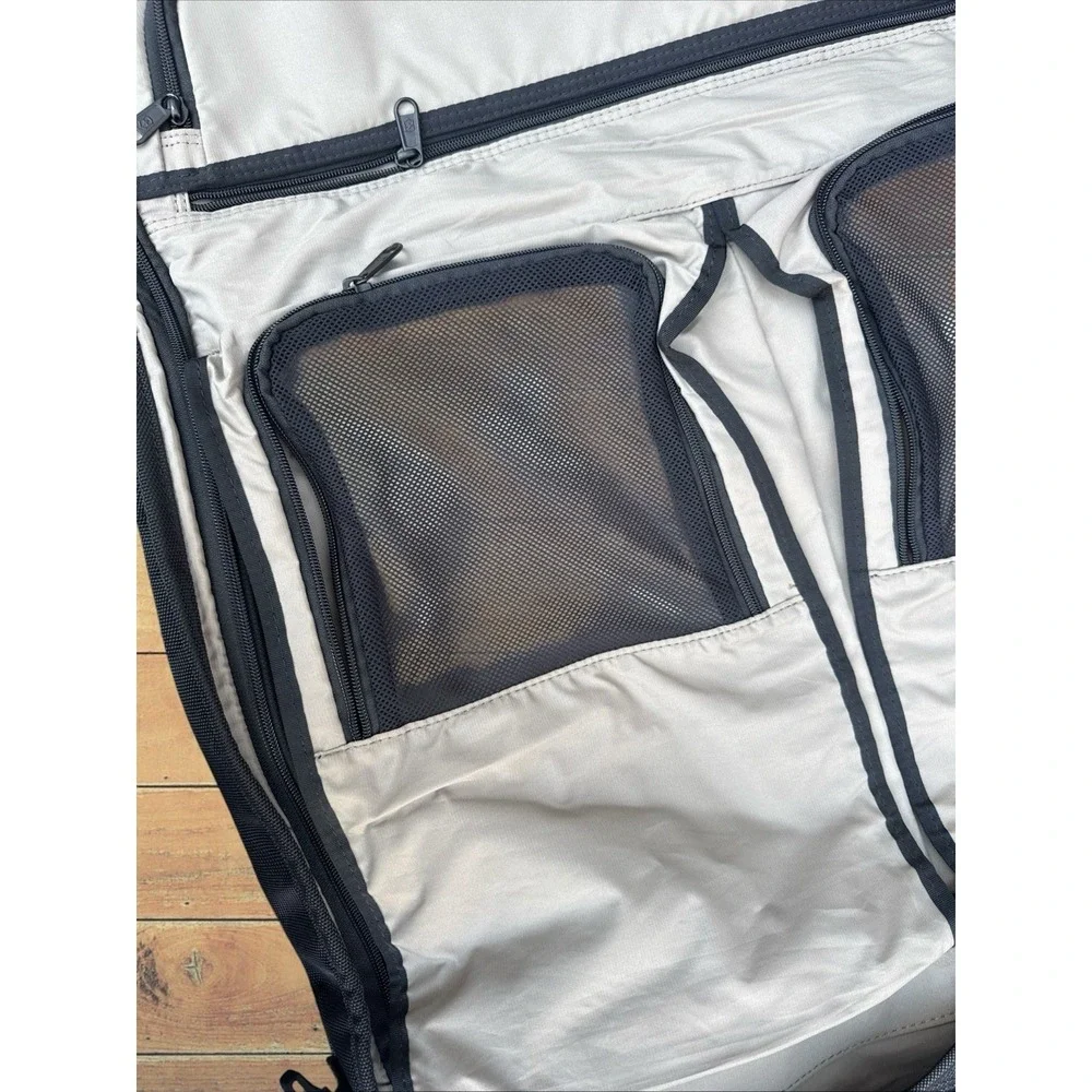 Victorinox Black Garment Bag - Suitcase Travel Bag Suits Shoe Compartment